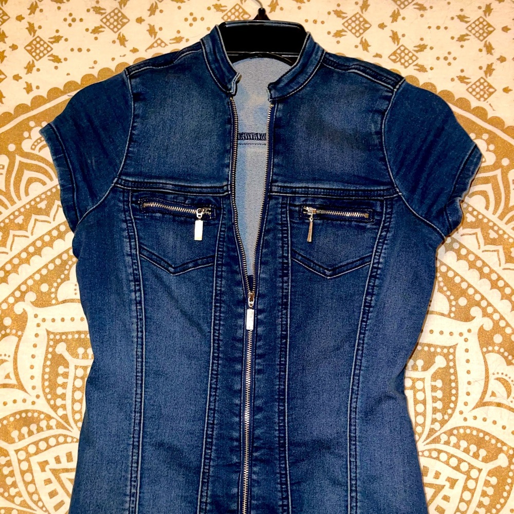 “GUESS” LADIES DARK WASHED ZIP-UP DENIM DRESS…SIZE XS (US) - Picture 5 of 8